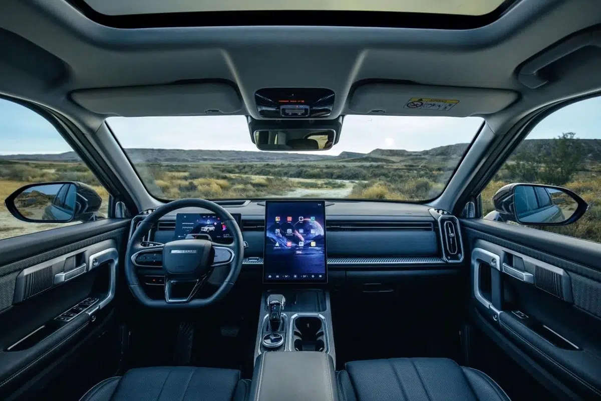 Ce SUV japonais de la taille du Toyota RAV4 révèle une incroyable surprise hybride ! 2