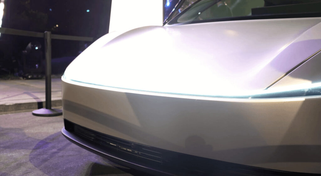 Cette révolution de Tesla va transformer le nettoyage automatique des caméras en 2025 ! 105 Tesla va révolutionner le nettoyage automatique des caméra