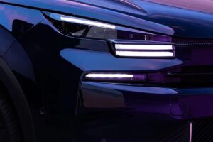 Citroën C4 2025 : Une berline compacte audacieuse pour un monde moderne