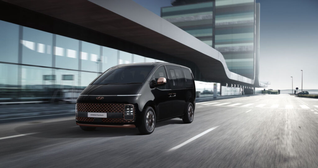 Découvrez ce monospace électrique révolutionnaire qui va changer votre façon de voyager ! 154 Hyundai Staria électrique : le premier monospace zéro émi