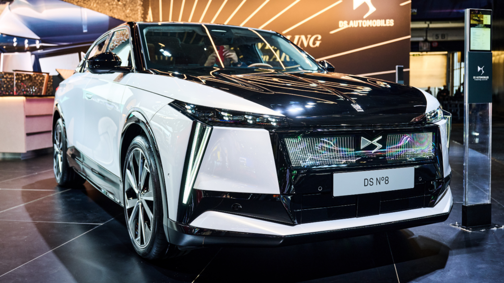 Cette incroyable voiture électrique de DS rivalise avec les plus grandes, Bentley incluse ! 7 Photo de Gautier Bottet