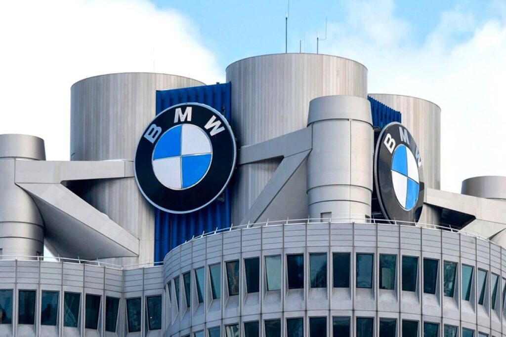 Cette alliance BMW-Tesla : la guerre des taxes avec la Chine qui menace l'UE ! 175 BMW s