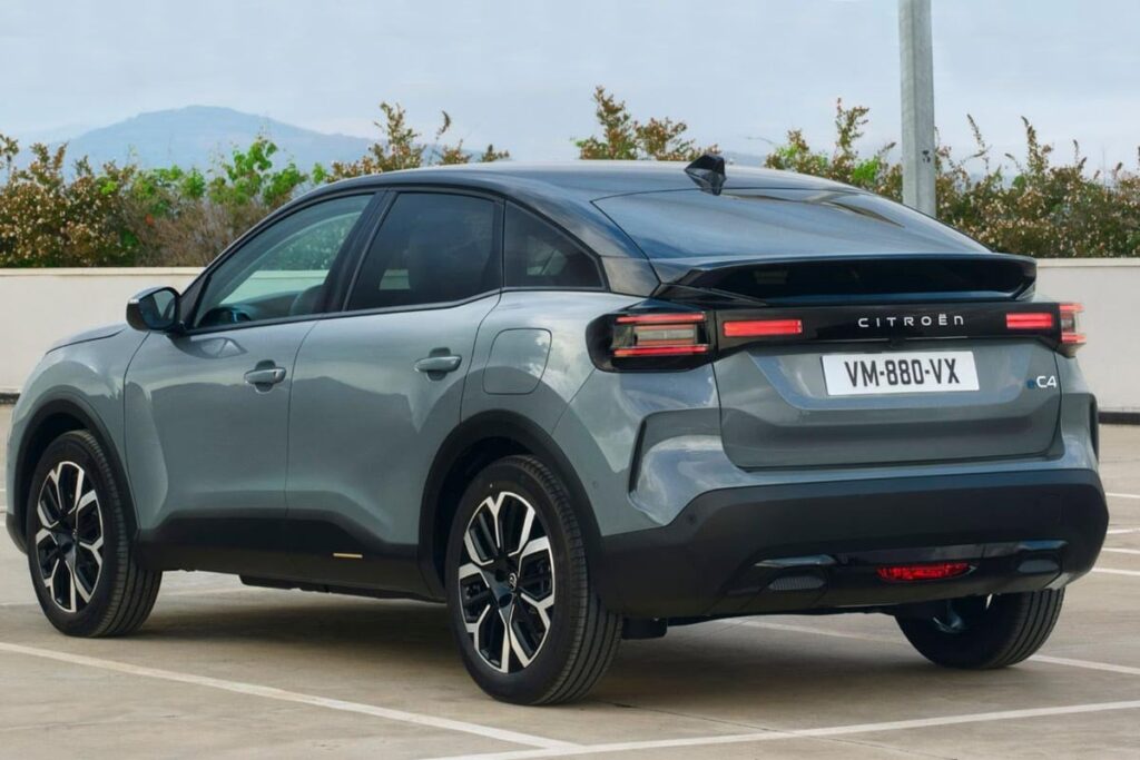 Le retour du cactus : Citroën réinvente la C4 avec simplicité et accessibilité 111 Citroën C4 : l’avenir d’une icône en pleine réinvention