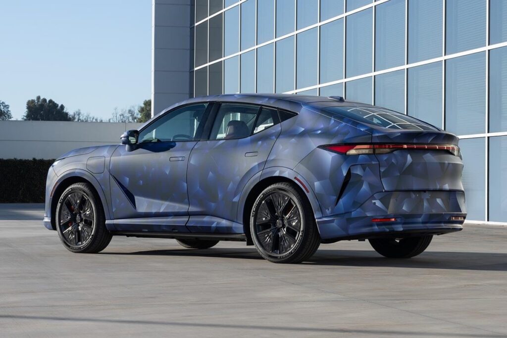 Ce design incroyable de Honda révèle le rival ultime de la voiture électrique à ne pas manquer ! 80 Le design qui fait parler : Honda prépare son arme anti-Tesla