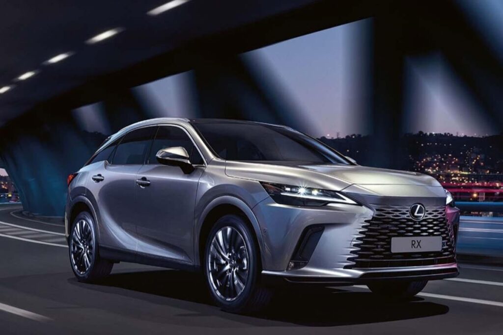 Ce SUV hybride Toyota : le luxe japonais qui va révolutionner vos attentes ! 95 Le Lexus premium s