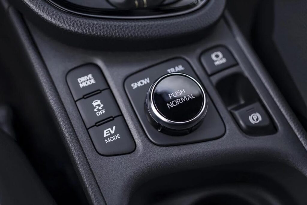 Ce SUV hybride incassable : le 4x4 fiable à prix incroyable va vous étonner ! 197 Le SUV hybride qui défie les lois de l