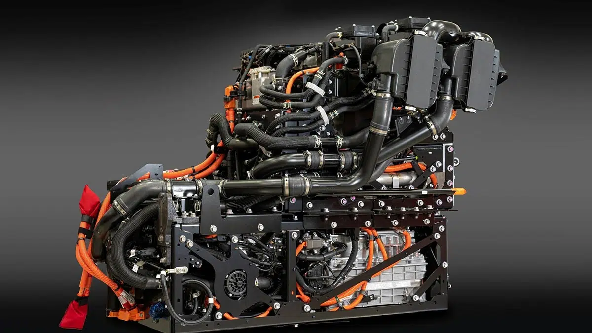 Cette incroyable innovation de Toyota : l’hydrogène aussi fiable qu’un diesel ! 2 Schéma du nouveau système de pile à hydrogène de Toyota pour poids lourds, illustrant les réservoirs d'hydrogène, la pile, et le moteur électrique performant.