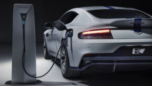 Aston Martin dévoile sa stratégie pour séduire les purist