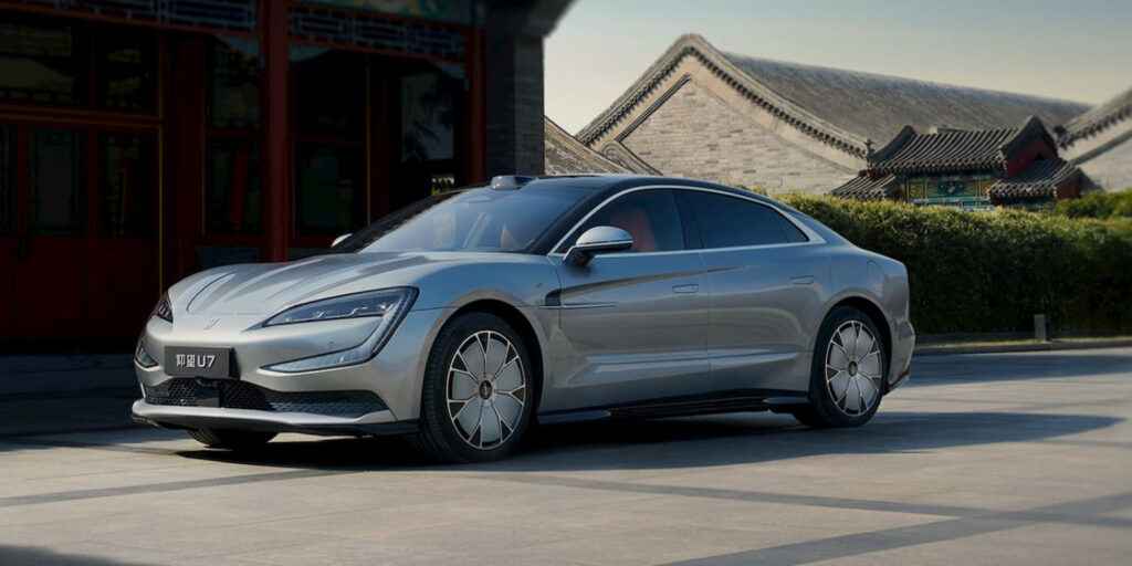 Cette Révolution des Batteries Solides : Comment Ces Innovations Vont Changer Votre Trajet en 2027 ! 85 BYD se lance dans la révolution des batteries solides : voi