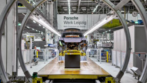 Porsche réduit ses effectifs de 1900 personnes face au rale
