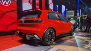 Volkswagen révolutionne le développement des voitures éle