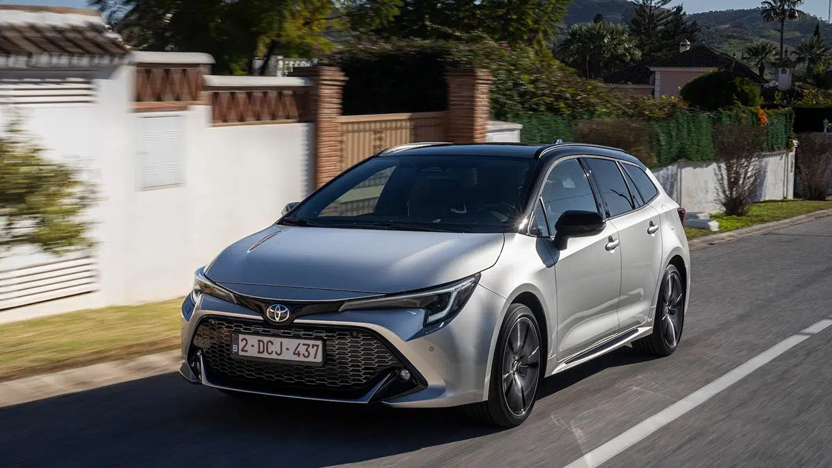 Découvrez cette voiture hybride incroyable : moteur ultra-fiable à 4,4L jusqu'en 2035 ! 1 Toyota Corolla 2025 : Baisses de prix et nouvelles offres attractives