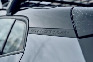 428 ch et esprit baroudeur : ce SUV premium électrique réinvente le 4x4