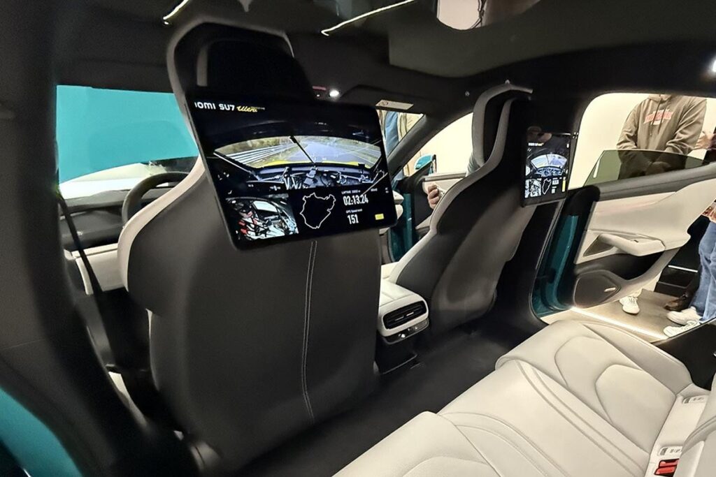 Ce cauchemar de Tesla en Chine : Cette Xiaomi SU7 explose avec des prix imbattables ! 158 La Xiaomi électrique surpasse Tesla : Plus performante et moins chère que la Model 3