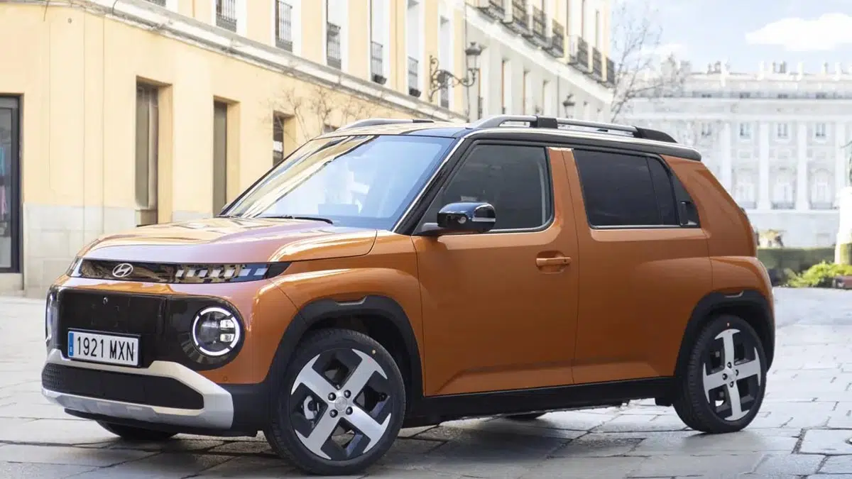 Ce que Hyundai cache vraiment sur l'hybride : une transition ou un enjeu crucial ? 2 Hyundai Inster 2025, nouveau SUV électrique urbain au design compact et moderne