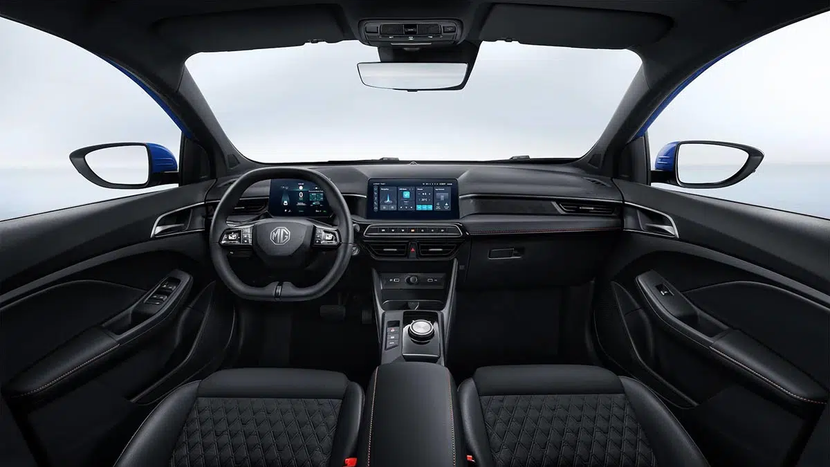 Cette incroyable sportive cachée : l'anti-Yaris à 200 CV pour seulement 239 € par mois ! 4 Intérieur MG3 Hybrid+ 2025 avec écran tactile 10,25 pouces et combiné numérique