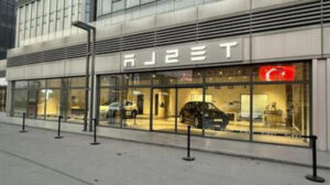 Les exclusions de Tesla des salons automobiles révèlent un
