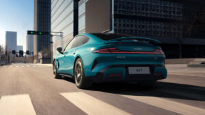 Voitures électriques chinoises : pourquoi elles dominent le