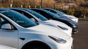 Chute libre des ventes Tesla en Europe début 2025 : analyse