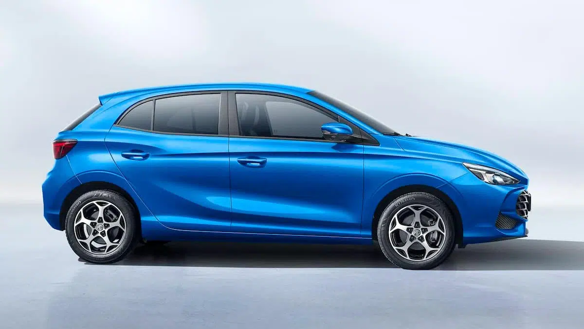 Cette incroyable sportive cachée : l'anti-Yaris à 200 CV pour seulement 239 € par mois ! 1 Profil latéral de la MG3 Hybrid+ 2025, ligne fluide et jantes alliage sur une citadine compacte