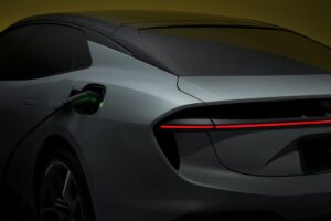 Lotus Emeya 2024 : la berline électrique qui incarne la performance pure et le design futuriste