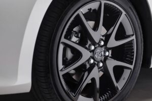 Mazda2 Hybrid : la citadine qui carbure à 3,8 L, sans sacrifier le style