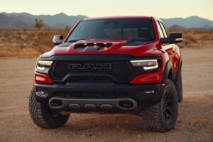 Ce monstre de pick-up à moteur V8 de 702 chevaux défie l