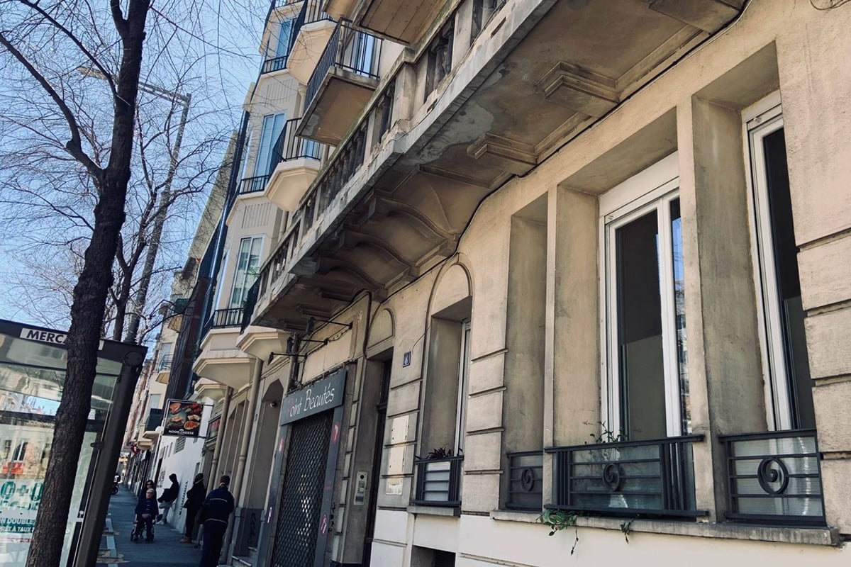 Découvrez pourquoi ce médecin affirme qu'il est crucial de ne jamais abandonner les ZFE ! 1 Pollution sur les murs à Perpignan