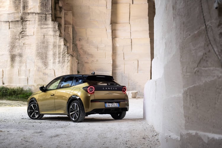 Lancia Ypsilon6 1744128426 446 Cette incroyable Lancia Ypsilon electrique le retour tant attendu