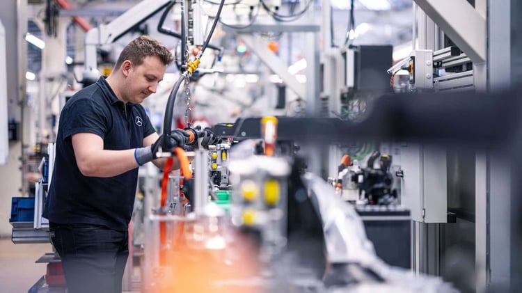 Mercedes-robots-humanoides-usine-production-9 1744271635 901 Cette incroyable revolution ces robots humanoides de Mercedes vont