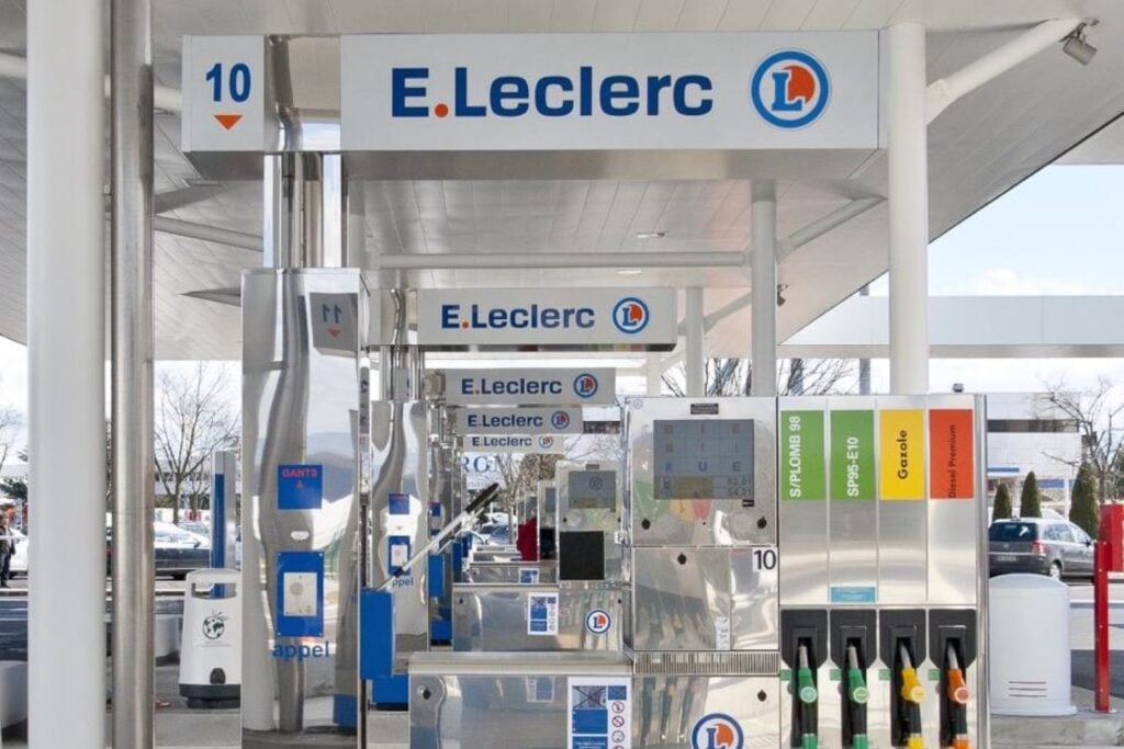 Cette incroyable baisse des prix des carburants : profitez-en avant qu'il ne soit trop tard ! 1 Leclerc Carburant Eau
