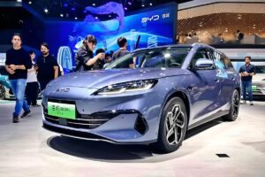 Berline familiale BYD équipée d