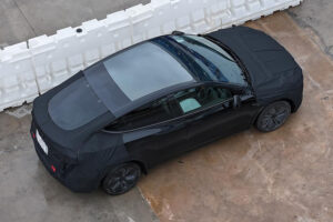 Tesla brise les attentes : voiture électrique low-cost en a