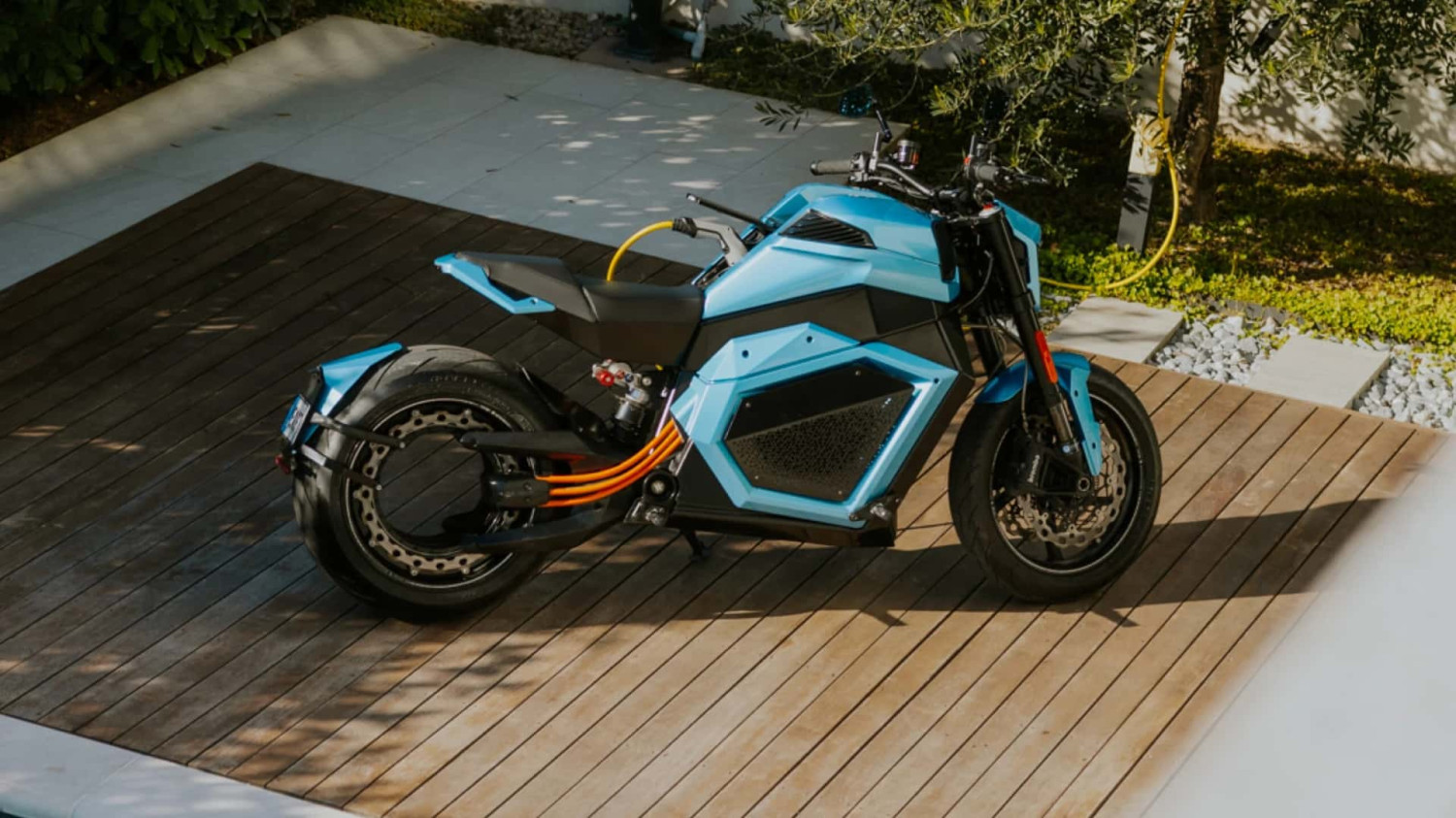 Cette incroyable moto électrique pulvérise le record d'autonomie 310 — free download