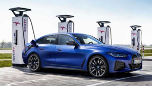 Révolution électrique : pourquoi BMW écrase Mercedes et A