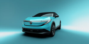 La nouvelle Nissan LEAF surprise en train de se recharger su