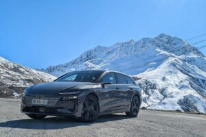 Audi A6 e-tron