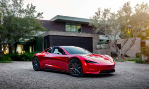 Tesla Roadster : le supercar électrique fantôme existe-t-i