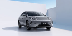 BYD e7 : La nouvelle berline électrique abordable qui bousc