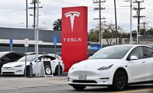 Tesla en difficulté : Elon Musk affirme un