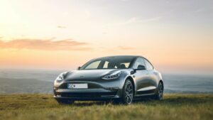 Vous hésitez encore à passer à la voiture électrique ? Ce nouveau bonus de 1 000 euros pourrait vous faire changer d’avis