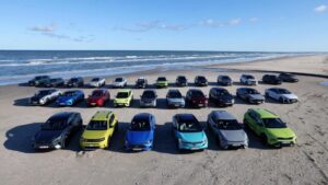 Les finalistes pour le titre de la Voiture de l’année 2026 dévoilées. Dacia et Skoda cherchent leur première victoire