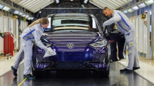 Les ventes automobiles rebondissent en Europe, poussées par les électriques pas chères