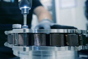 Yasa dévoile un mini moteur à disque de 1 000 ch, plus léger et 35 % plus puissant