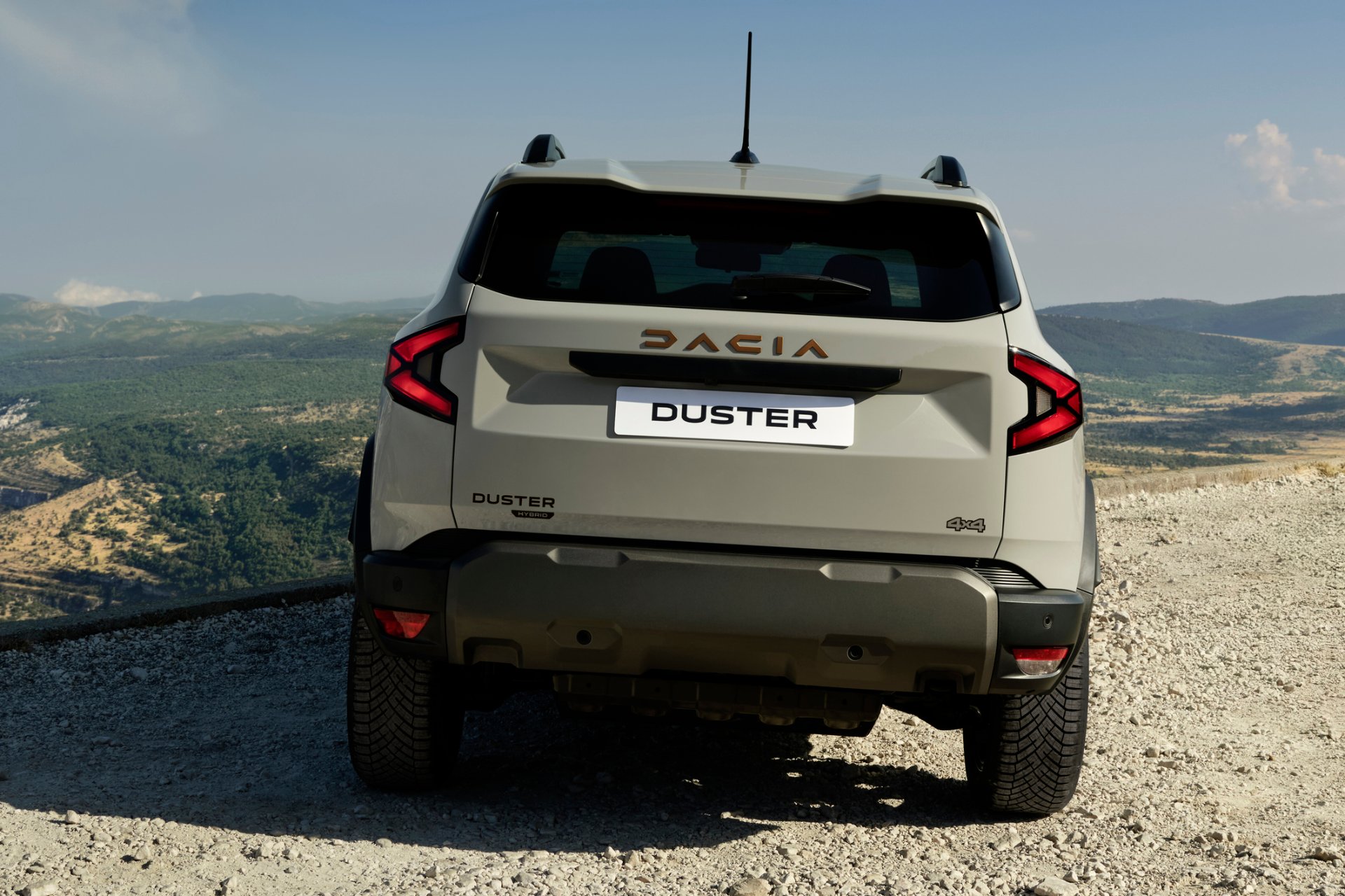 Ces nouveaux Duster, Jogger et Sandero 2026 : le restylage qui va vous faire craquer ! 1 Dacia Duster 2026 Hybrid G 150