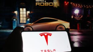4 accidents en un mois : la réalité des robotaxis de Tesla dont Elon Musk ne parle pas