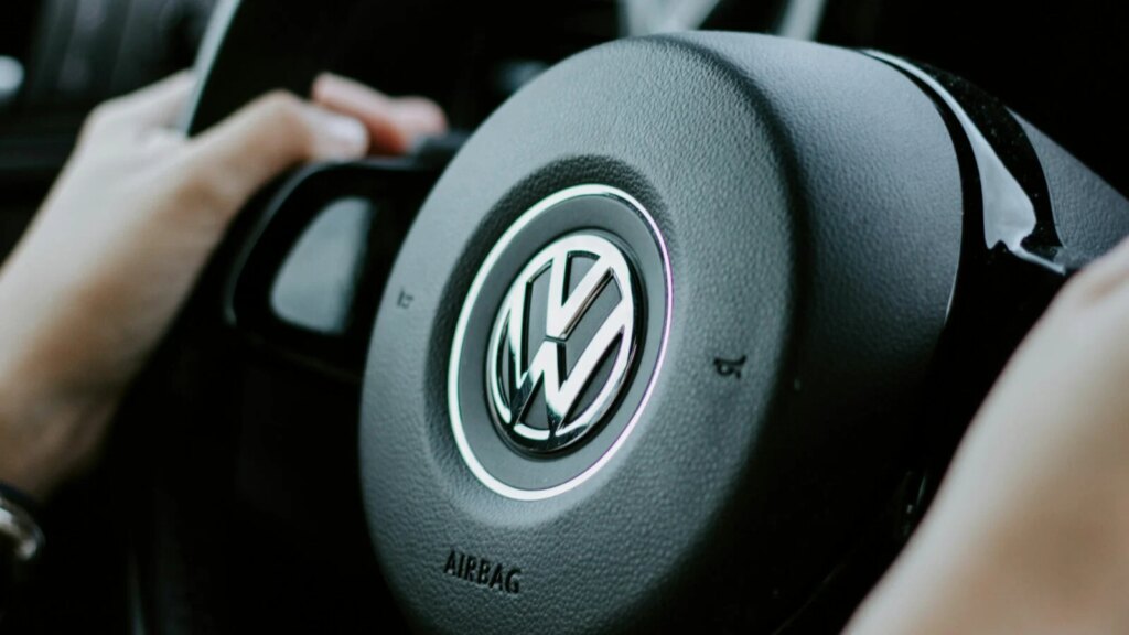 Ces 100 000 voitures électriques Volkswagen et Cupra en danger : un risque d’incendie alarmant ! 4 Volkswagen change tout : ses futurs modèles naîtront désormais en Chine, à moitié prix