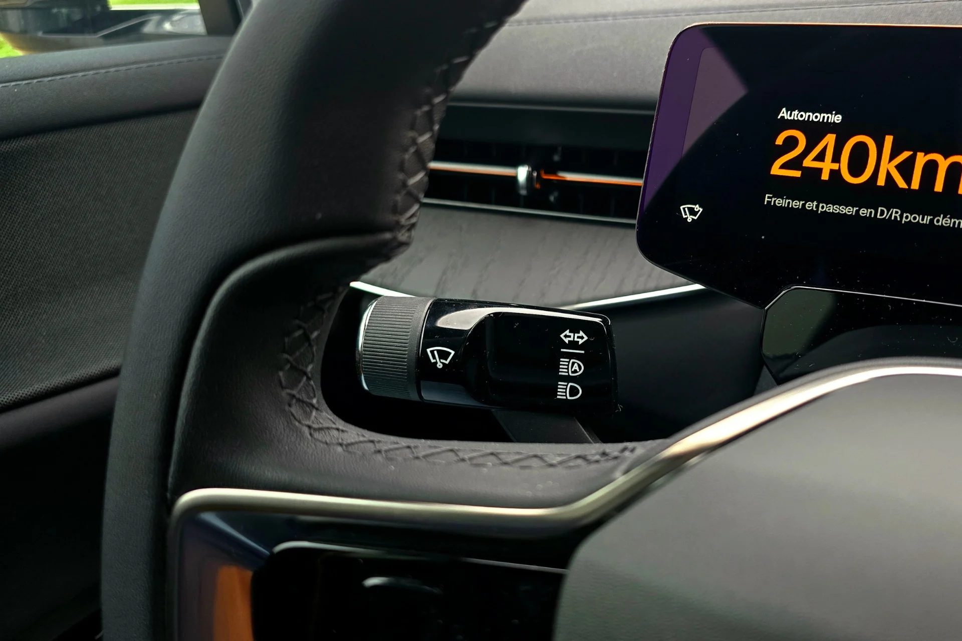 Ce SUV électrique révolutionnaire va vous étonner et vous frustrer comme jamais ! 7 Polestar 3 (6)