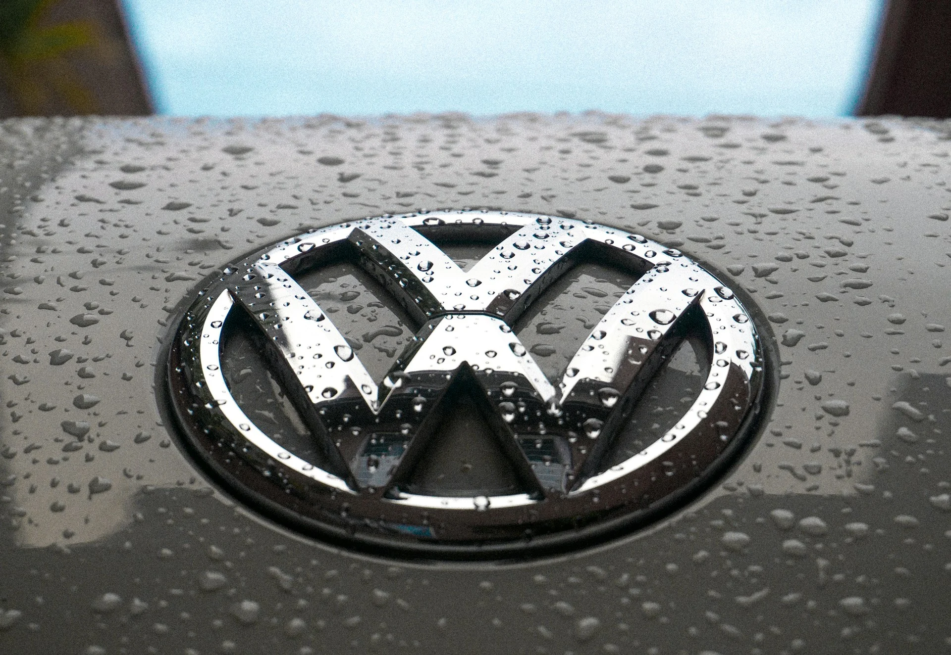 Ce scandale incroyable : Volkswagen derrière le Dôme de Fer israélien, une révélation choquante ! 1 Logo Volkswagen