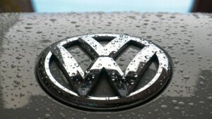 Volkswagen envisage de lancer des “EREV” en Europe : des véhicules électriques avec un moteur thermique (pour recharger la batterie)